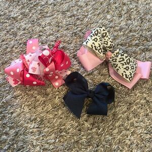 3 clip bows